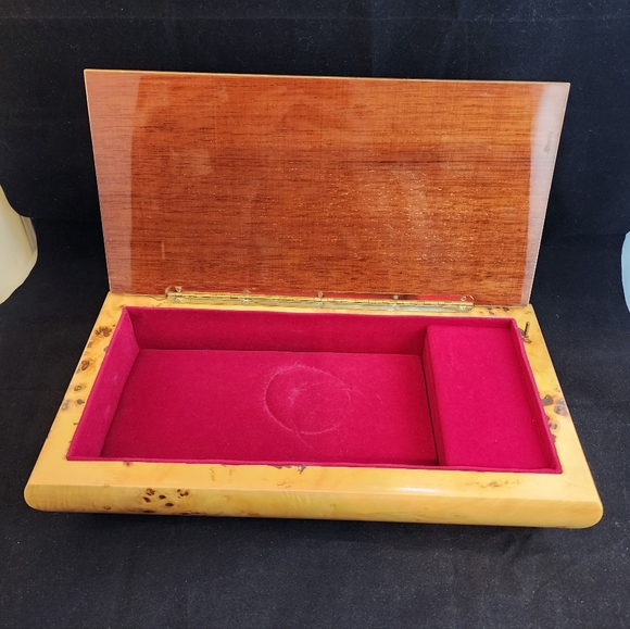 Vtg C. Industries Burl Wood Inlaid Wood Florals Music Box "Sunrise, Sunset" USA - Picture 8 of 17